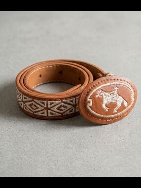 Unisex belt for boys or girls. With embroidery, cowboy style.
